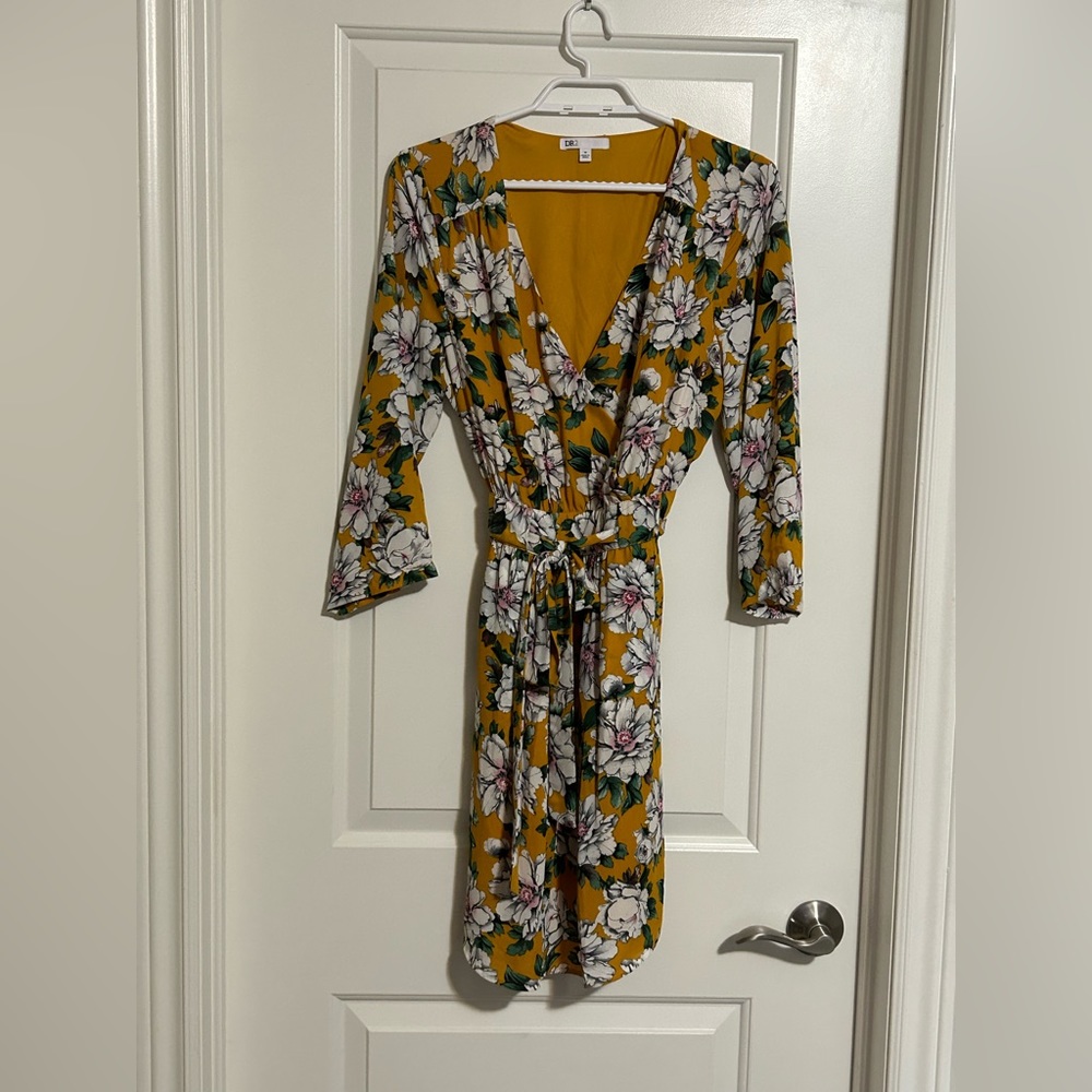 DR2 Yellow Floral Print Wrap Dress size M